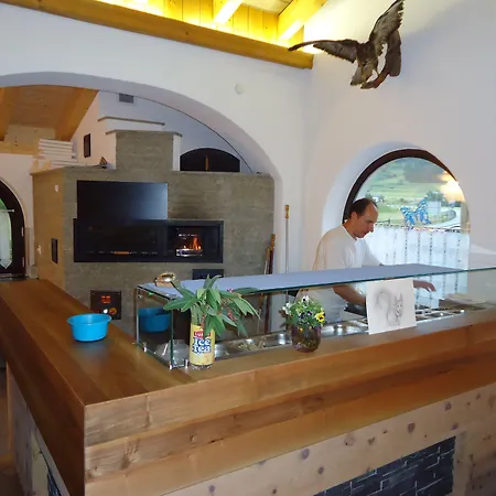 塞尔瓦比萨店酒店