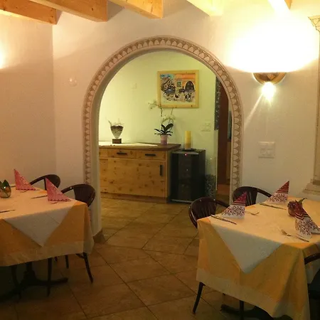 Отель Pizzeria Selva Цернец