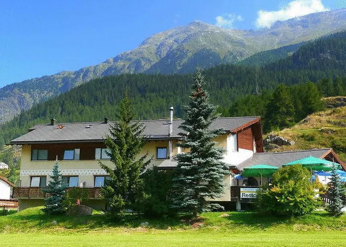 Hotel Pizzeria Selva Zernez