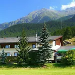 Hotel Pizzeria Selva Zernez