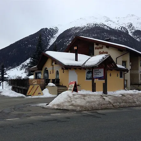 Hotel Pizzeria Selva Zernez